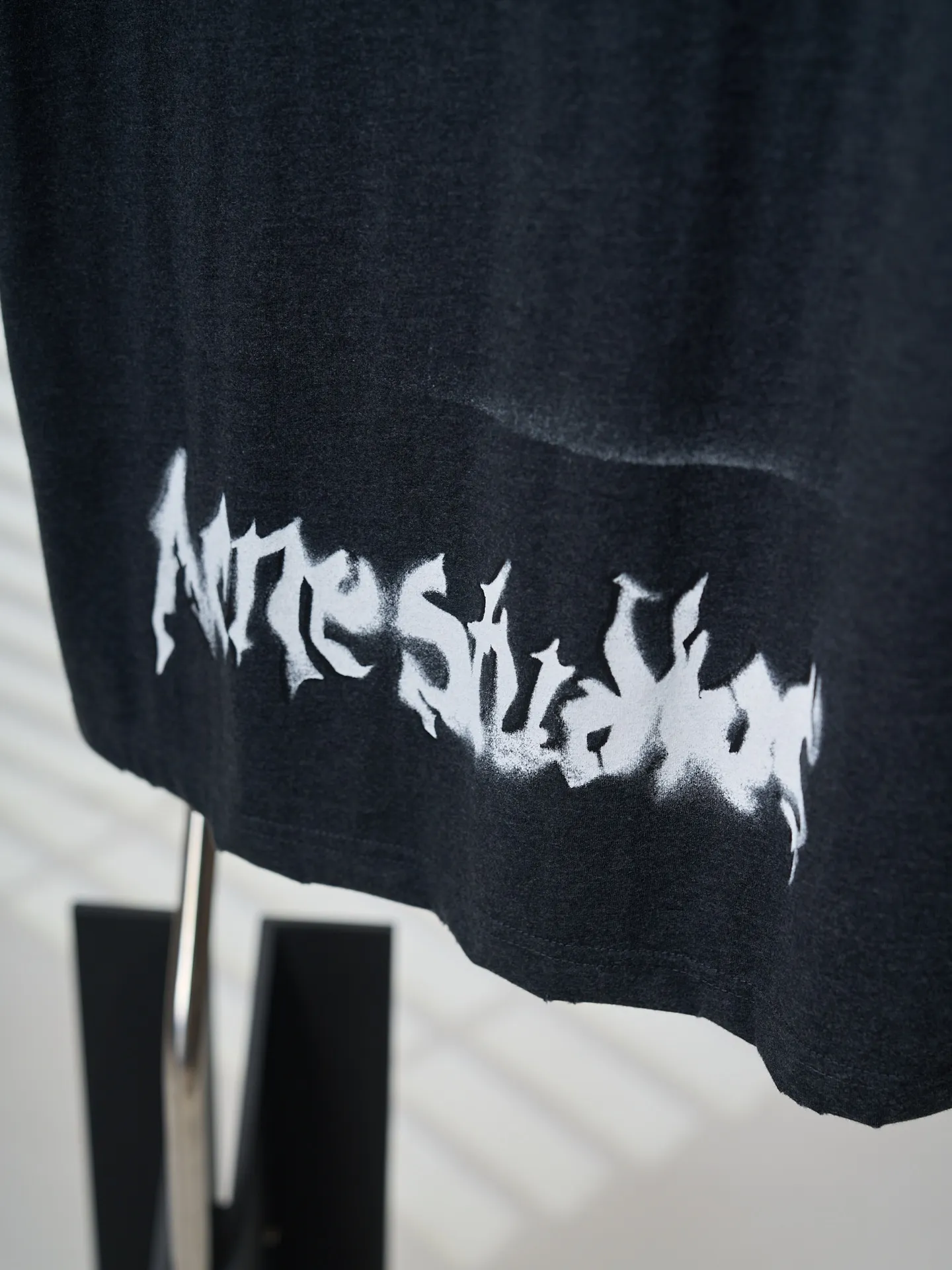 【 】Acne Studios T 【In Stock】XS S M L ：24 185G ：32 1×1 G T ， 。 ， 。 ， ， 。 24 ， ，Wear-Resistant 。 100% ， Breathable ， ； Black 75% 25% ， ， 。 ， ， 。 ， ， 。 ， 、 ， 、 ， ， 。 ， 。 ， ， 。